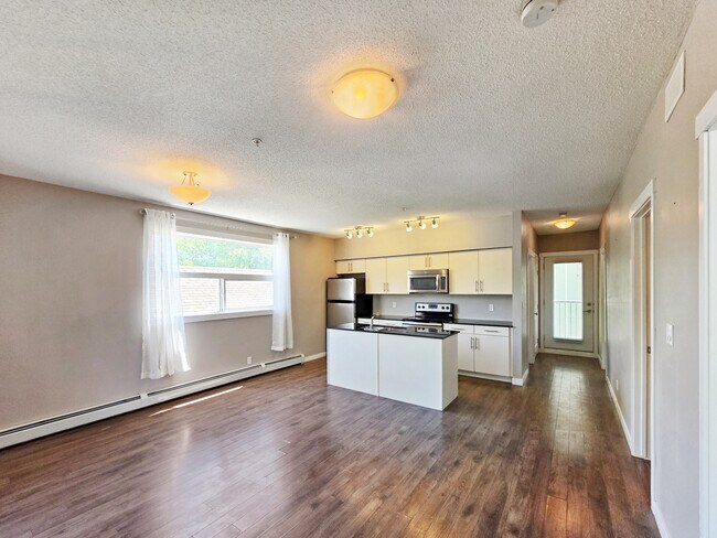 Photo du bâtiment - 1740-1749 9 St NW