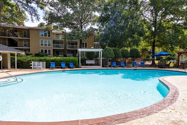 Building Photo - Laurel Springs