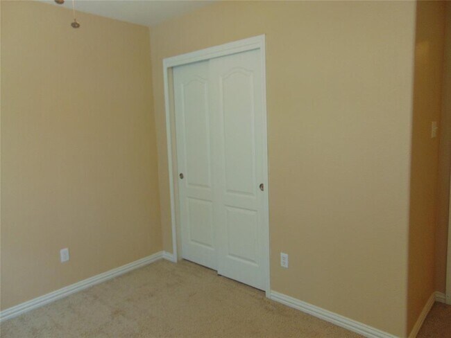 Foto del edificio - 170 Birdwell Ln