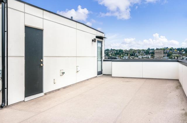 Foto del edificio - 3 bedroom in Seattle WA 98199