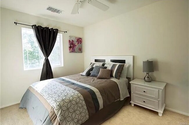 Dormitorio - 3984 Polk St