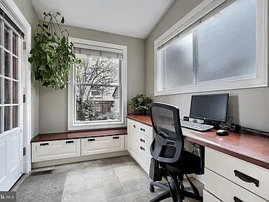 Foto del edificio - 2737 Eastern Ave