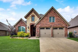 Building Photo - 1213 Wedgewood Dr