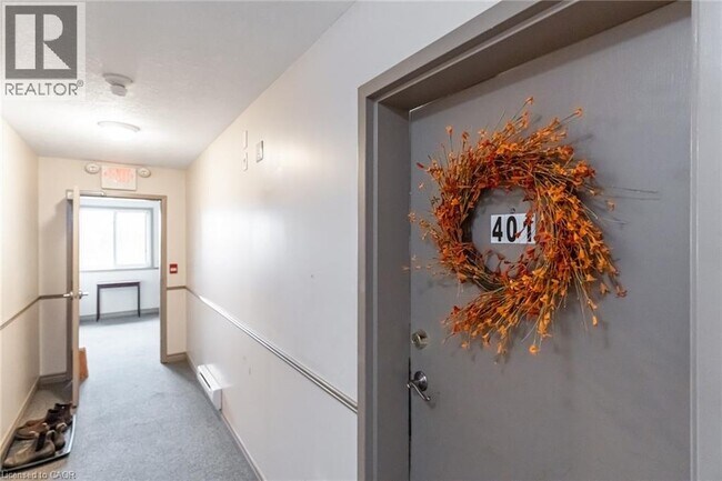 Photo du bâtiment - 1522 King St E