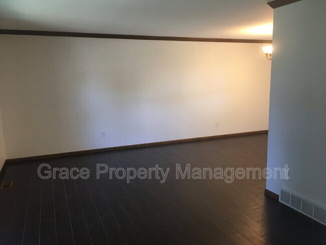 Foto del edificio - 9908 W 70th Pl