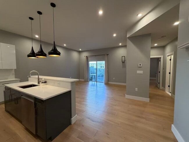 Foto del edificio - 60 Cross St E