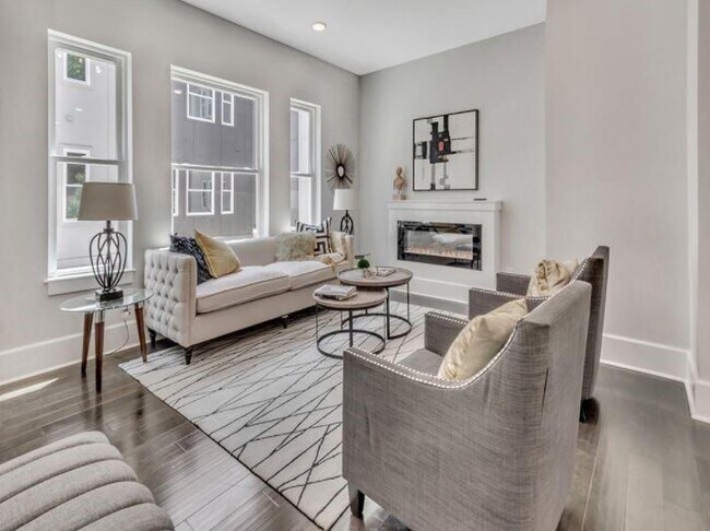 Foto del edificio - 456 Parkway Dr NE