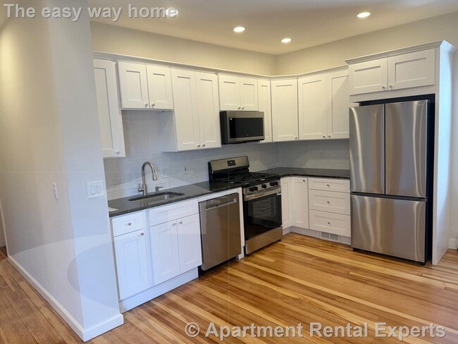 Photo - 172 Putnam Ave Apartment