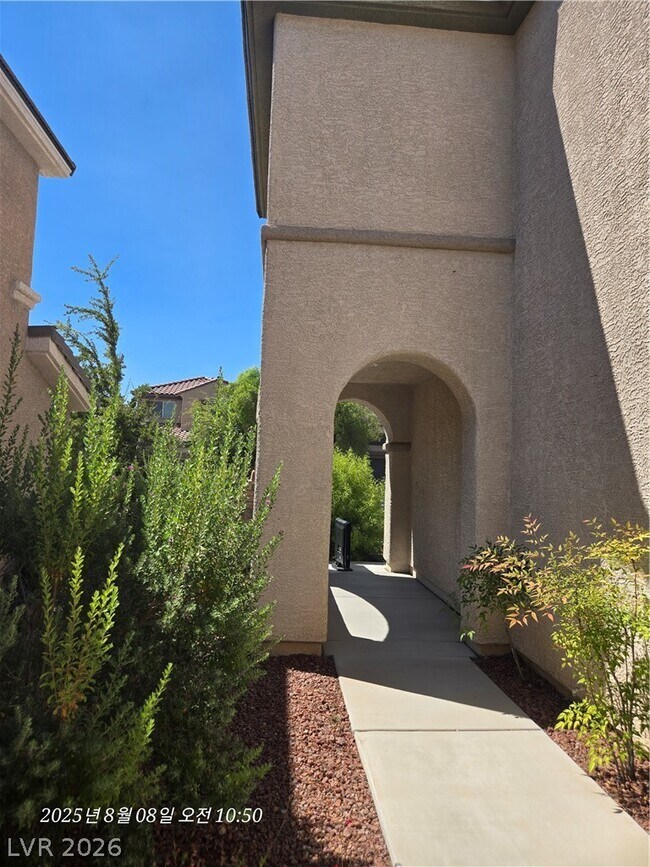 Foto del edificio - 11232 Woodland Violet Ave