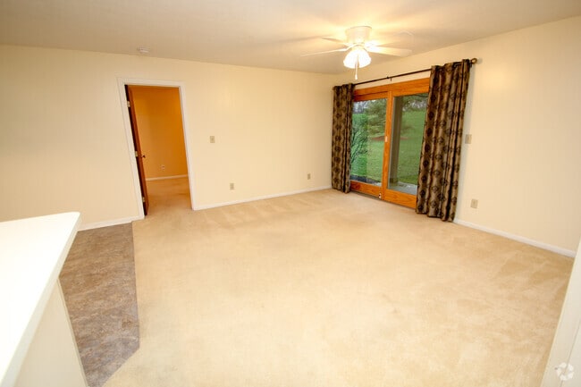 Building Photo - 1431 Hollow Run