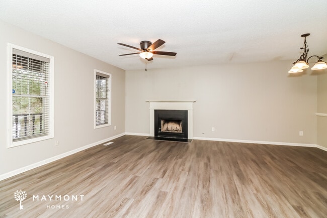 Building Photo - 231 Brookside Dr