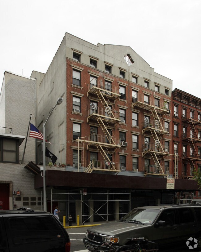 Foto del edificio - 228 E Second St