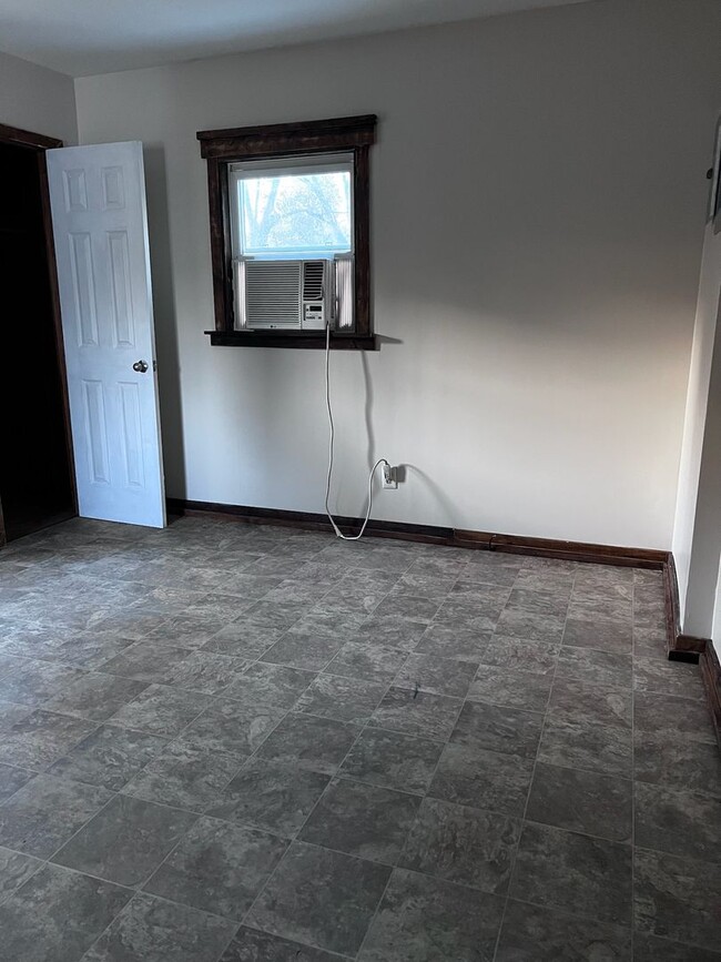 Building Photo - 3 Bedroom 2 Bathroom House (Laurel Hill, NC)