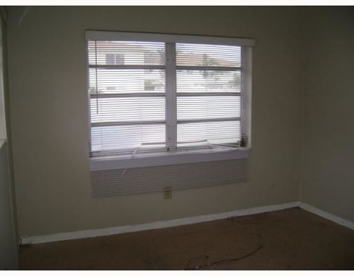 Foto del edificio - 1119 NE 15th St