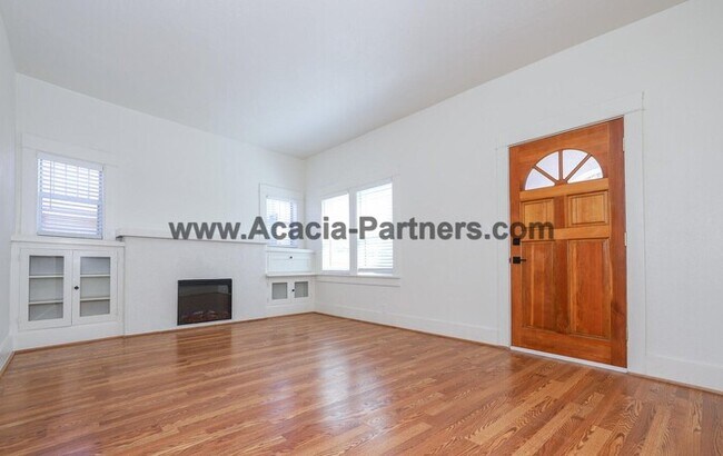 Foto del edificio - Historic Four Bedroom HOme