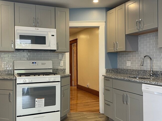 Building Photo - 23 Lothrop Ave