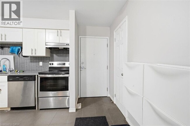 Building Photo - 508 Quiet Pl