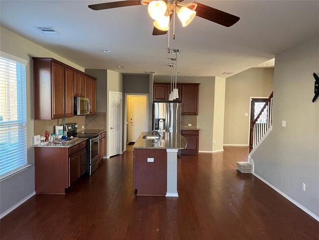 Building Photo - 16017 Hawthorne Heights Trail