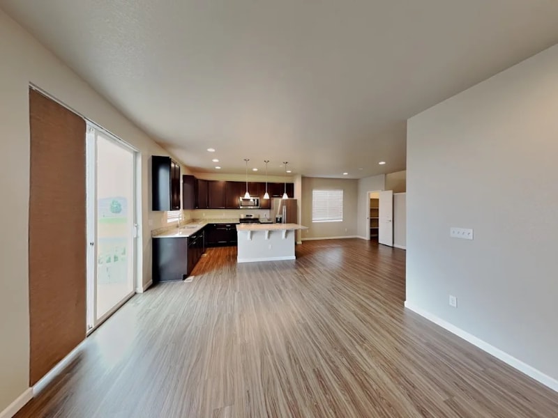 Foto principal - 11846 Olive St