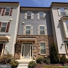 Building Photo - 203 Pomegranate Ln