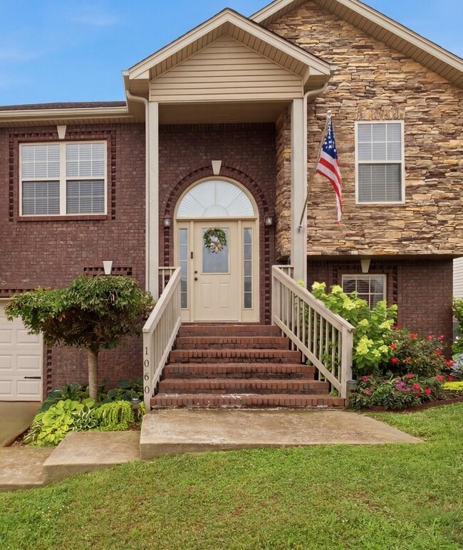 Foto del edificio - 1060 Henry Place Blvd