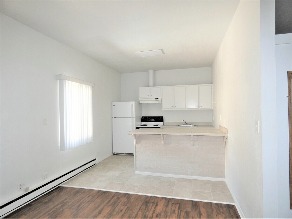 Foto principal - 4041 E 4th St