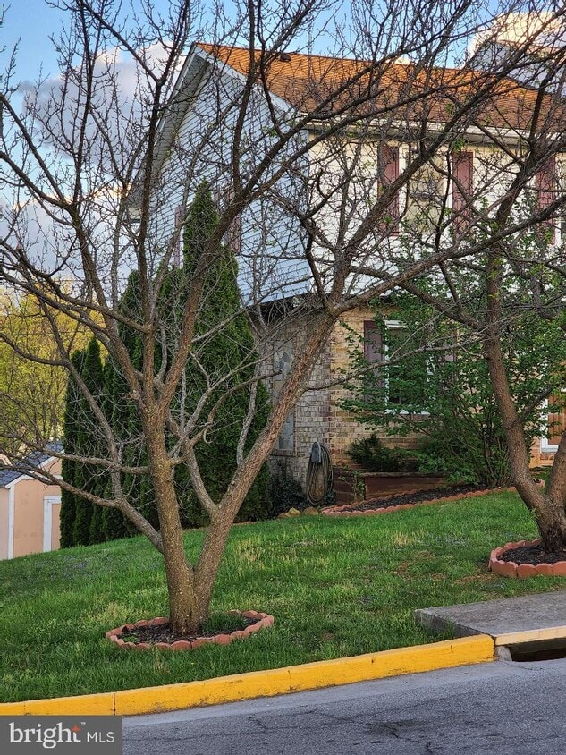 500 PowMorr Dr, Front Royal, VA 22630 Townhome Rentals in Front Royal VA