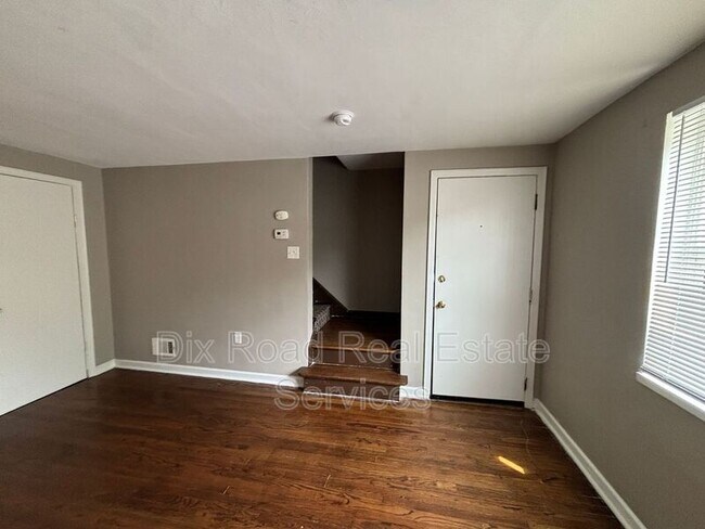 Foto del edificio - 237A Ryburn Avenue - Ryburn 237A