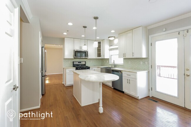 Building Photo - 13400 Trumpeter Swan Court