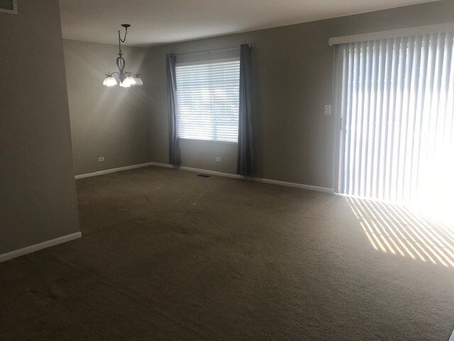 Building Photo - 1230 Sandhurst Ln