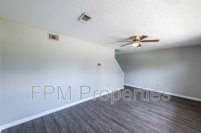 Building Photo - 890 Hibiscus St