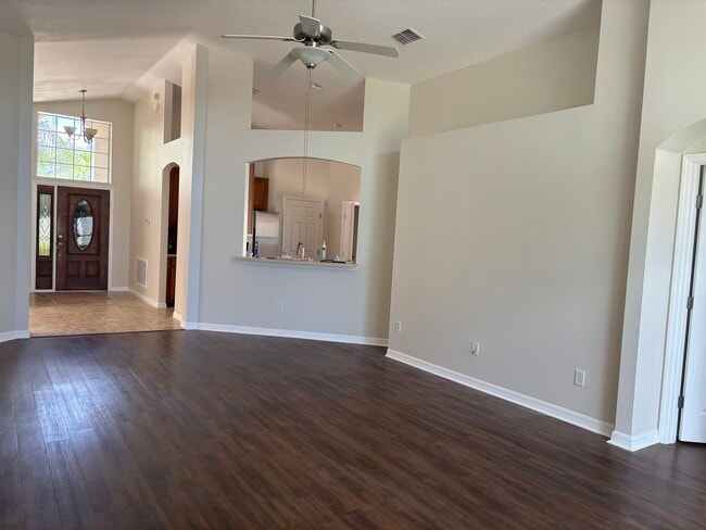 Building Photo - 14956 Braywood Trail