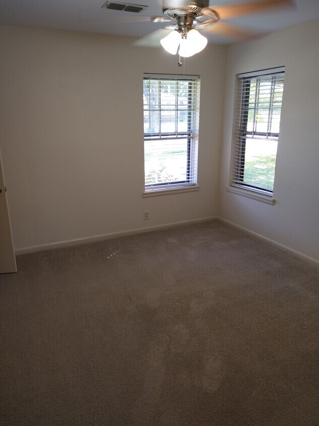 1825 Cottonwood Rd, Carrollton, TX 75006 House Rental in Carrollton