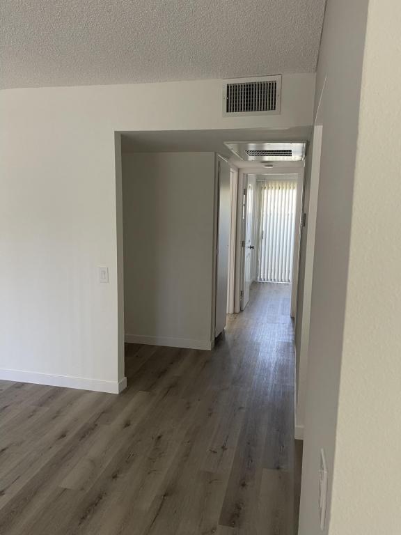 Building Photo - 110 N Richmont Drive Unit F