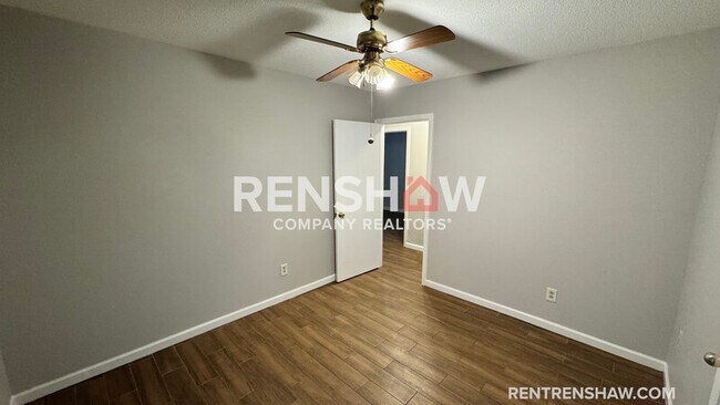 Foto del edificio - 1169 Nester Cove