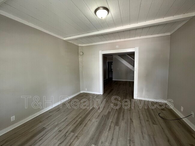 Foto del edificio - 25 S Harris Ave