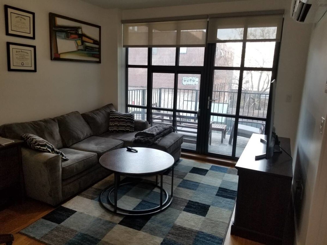 Foto principal - 1040 Dean St