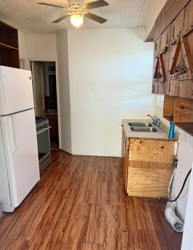 Foto del edificio - 1334 Main St