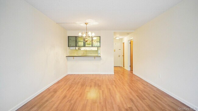 Foto del edificio - 703 Pelham Rd