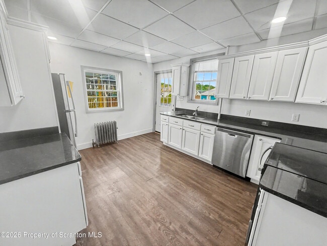 Building Photo - 516 4th St