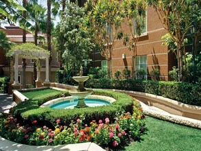 Villas at Park La Brea Apartments Rentals - Los Angeles, CA | Apartments.com