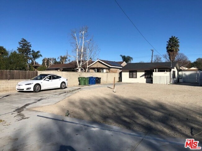 Foto del edificio - 7054 Ranchito Ave