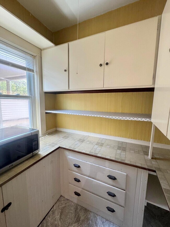 Building Photo - 298A Highland Ave