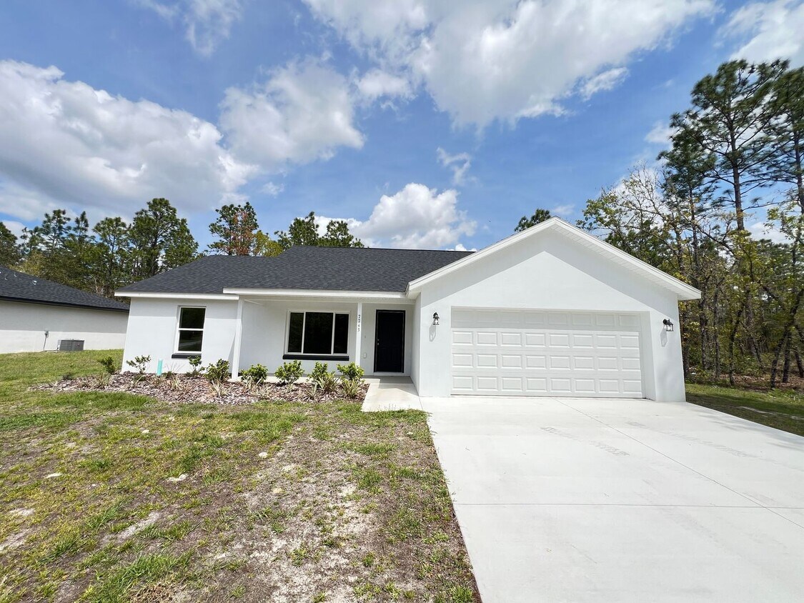 Foto principal - UPGRADED AND BRAND NEW 3 Bedroom / 2 Bath ...