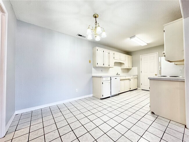 Building Photo - 1837 Pointer Ln