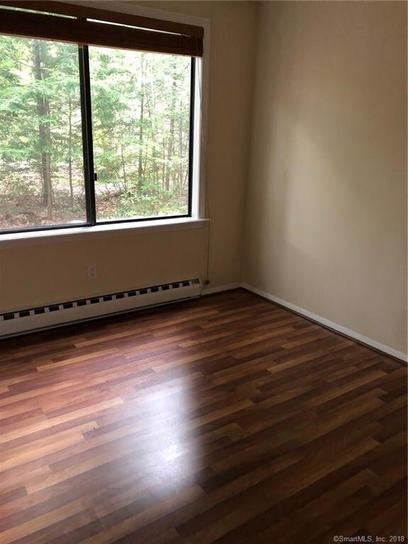 Building Photo - 241 Ledge Dr