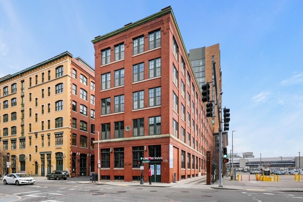 Primary Photo - 319 A St