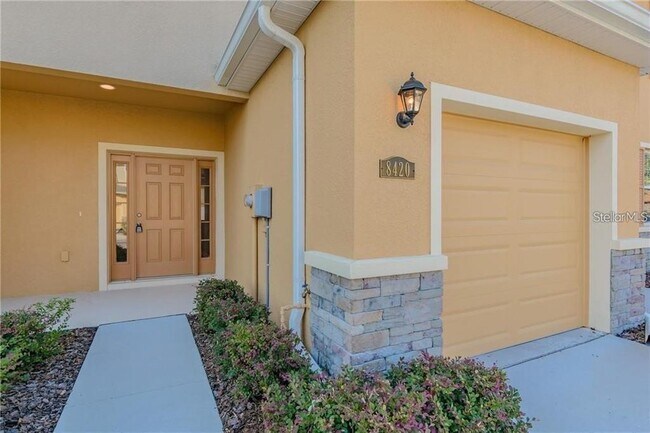 Foto del edificio - 8420 Pine River Rd