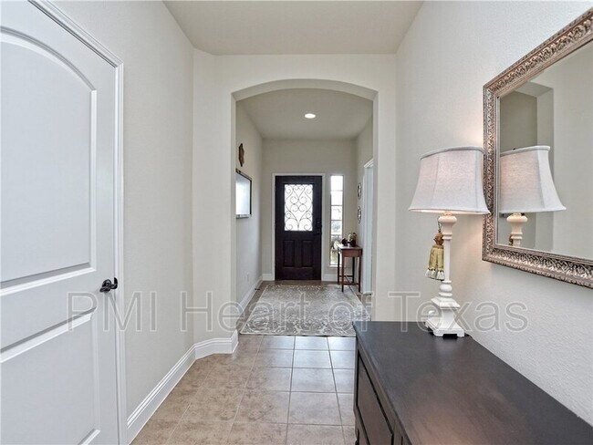 Foto del edificio - 2413 Grand Lake Pkwy