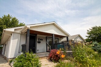 Building Photo - 40 Dow Rd